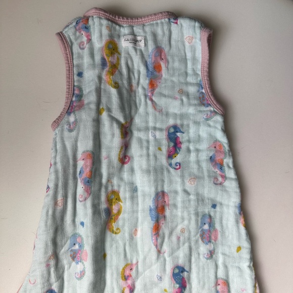 LOULOU LOLLIPOP MUSLIN PAINTERLY SEAHORSE 1 TOG SLEEPING BAG 3-12M - Picture 3 of 6